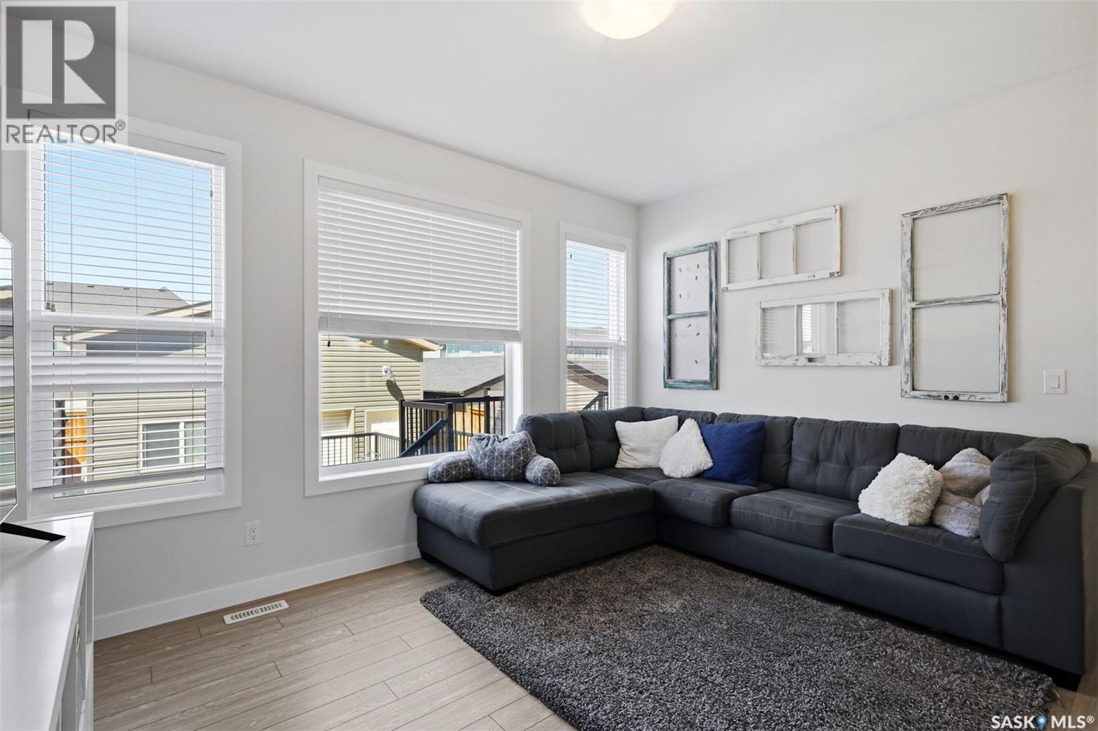 243 Newton Link, Saskatoon, Saskatchewan  S7V 0M8 - Photo 13 - SK033604