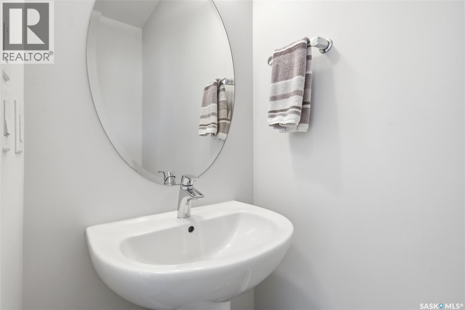 243 Newton Link, Saskatoon, Saskatchewan  S7V 0M8 - Photo 15 - SK033604