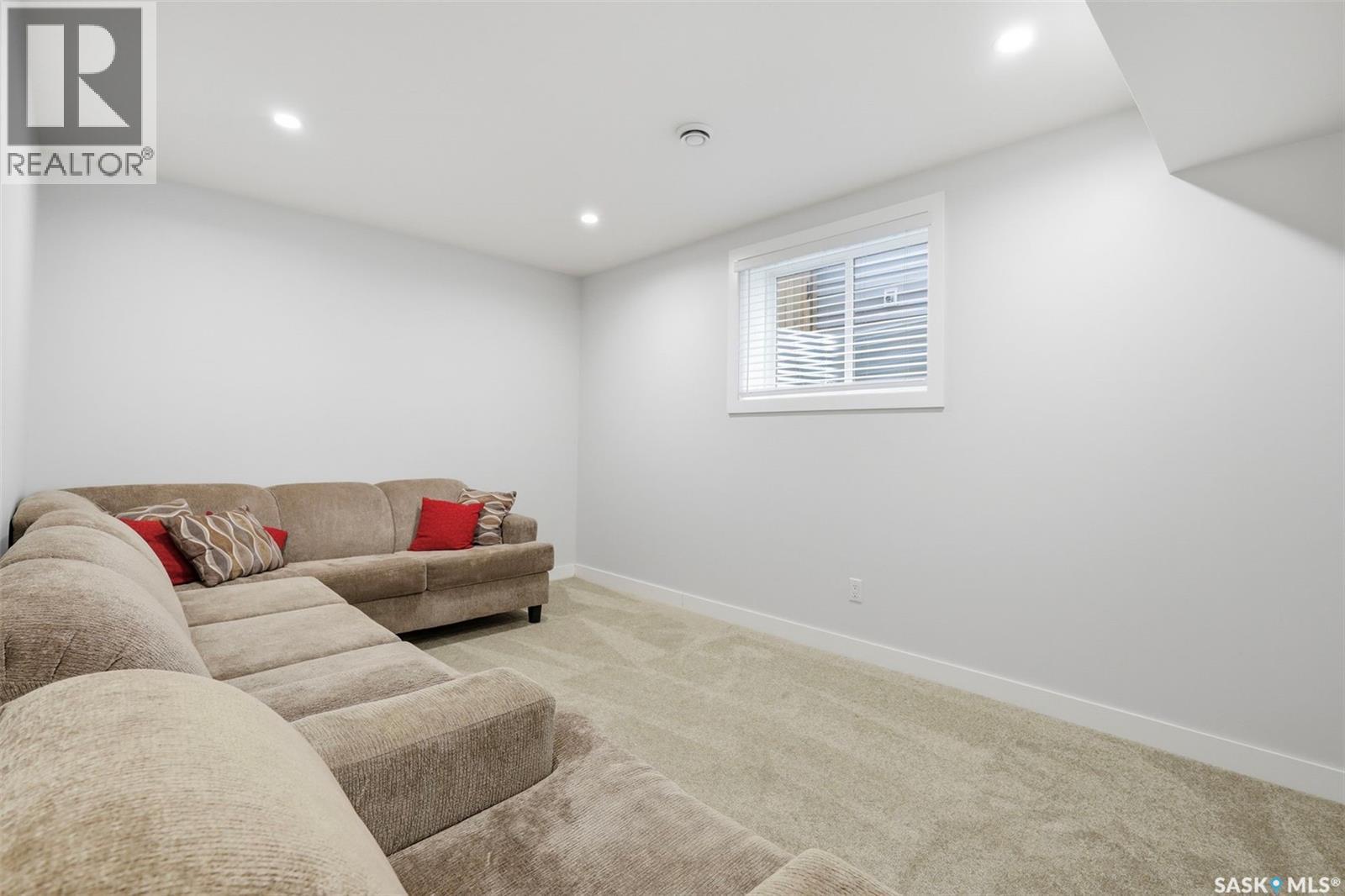 243 Newton Link, Saskatoon, Saskatchewan  S7V 0M8 - Photo 25 - SK033604