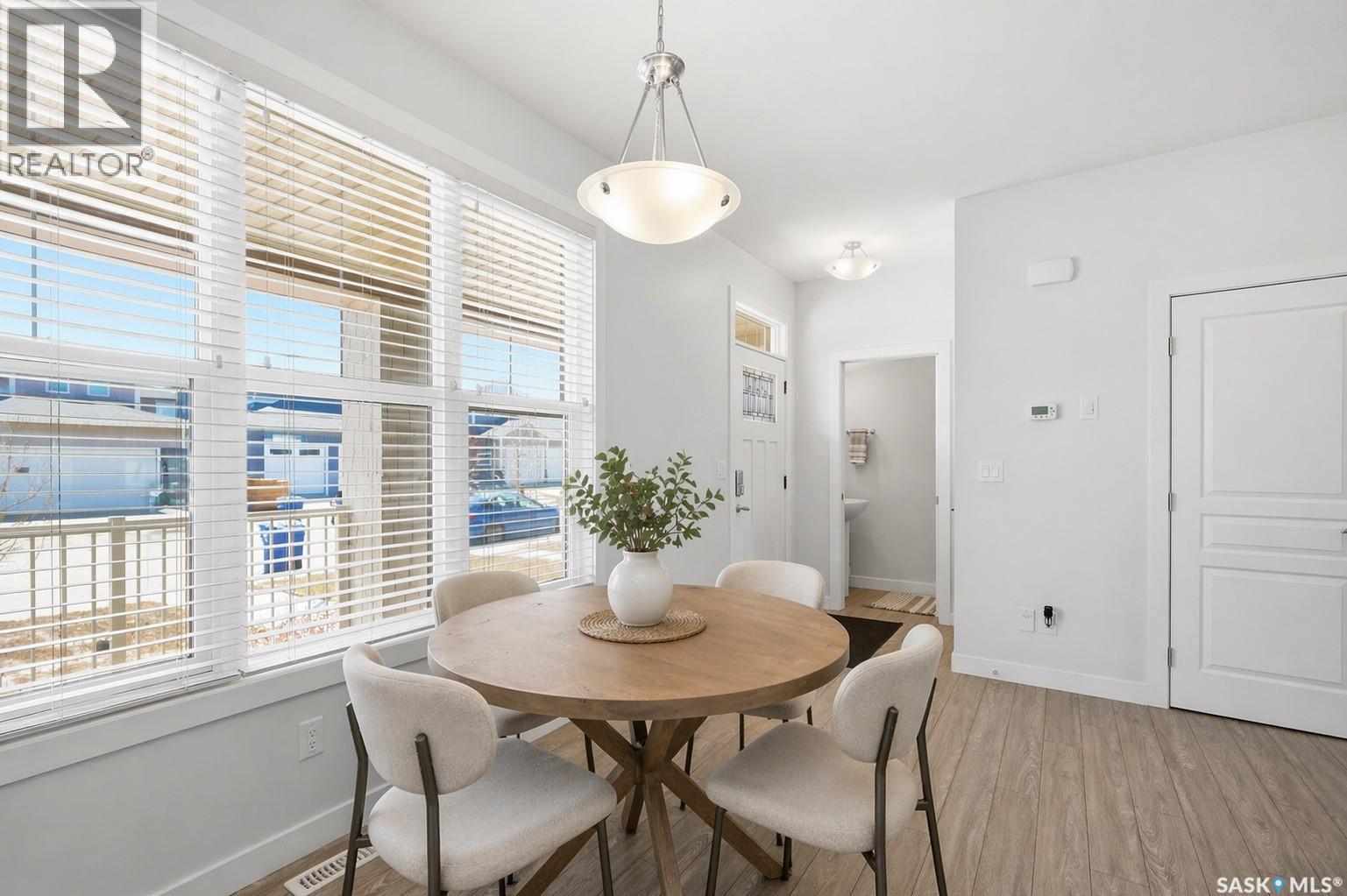 243 Newton Link, Saskatoon, Saskatchewan  S7V 0M8 - Photo 7 - SK033604