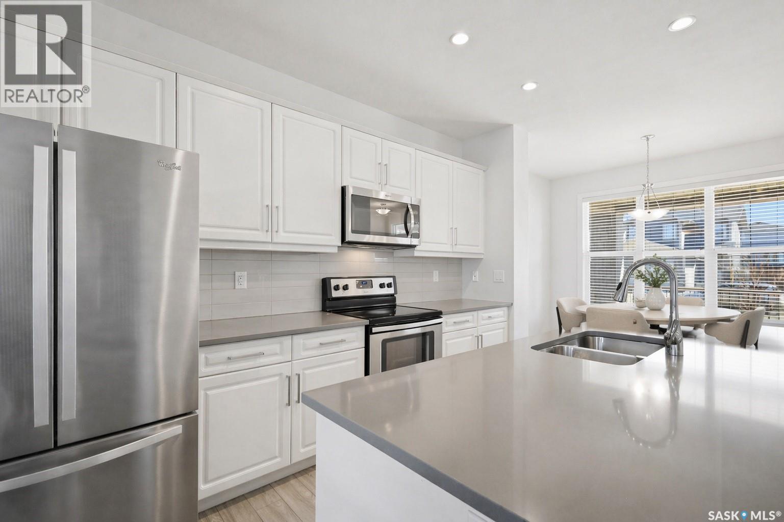 243 Newton Link, Saskatoon, Saskatchewan  S7V 0M8 - Photo 9 - SK033604