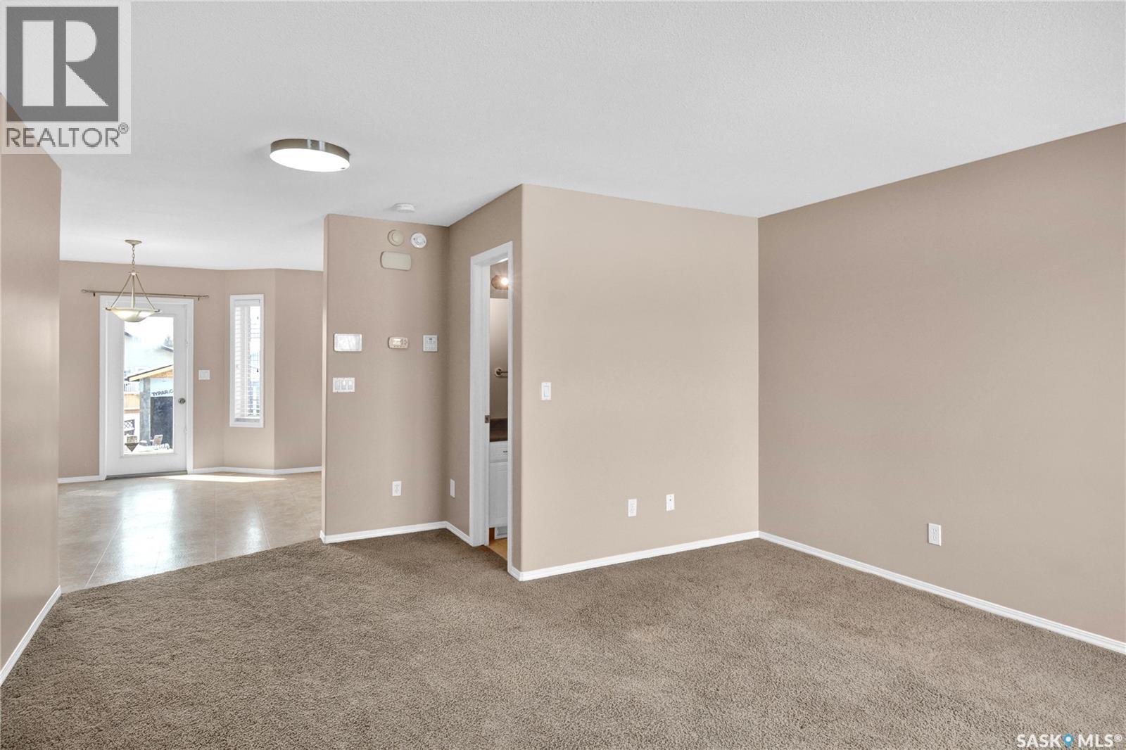 2905 Mcclocklin Road, Saskatoon, Saskatchewan  S7R 0A1 - Photo 5 - SK033562