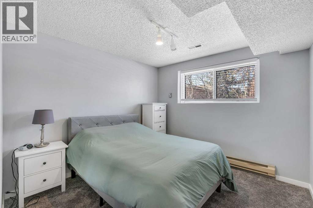 12 Oakvale Place Sw, Calgary, Alberta  T2V 1H4 - Photo 33 - A2304162