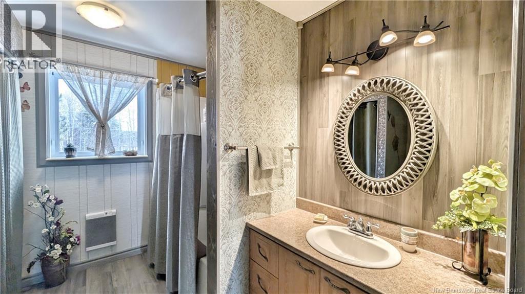 27 Rue Du Bicentenaire Street, Caraquet, New Brunswick  E1W 1A3 - Photo 9 - NB137750