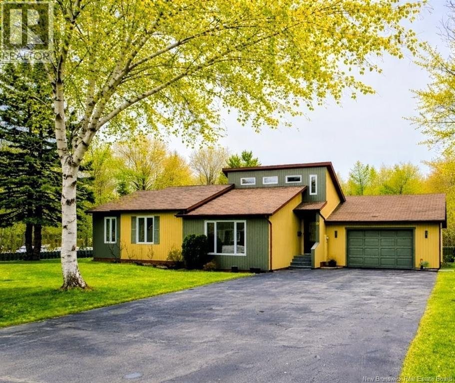 27 Rue Du Bicentenaire Street, Caraquet, New Brunswick  E1W 1A3 - Photo 1 - NB137750