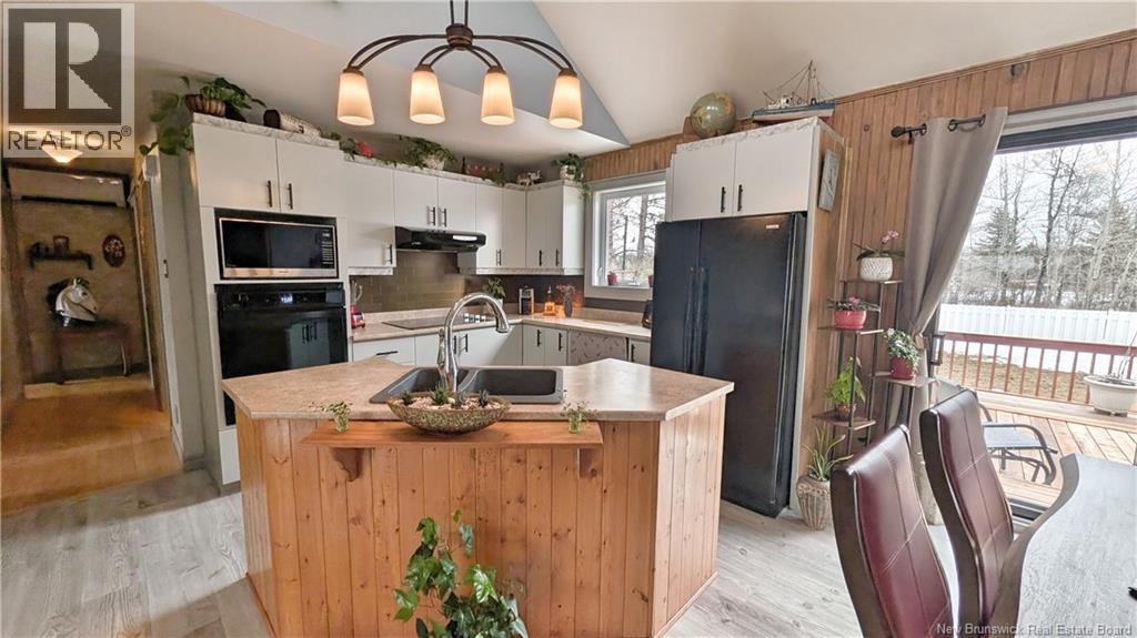 27 Rue Du Bicentenaire Street, Caraquet, New Brunswick  E1W 1A3 - Photo 6 - NB137750