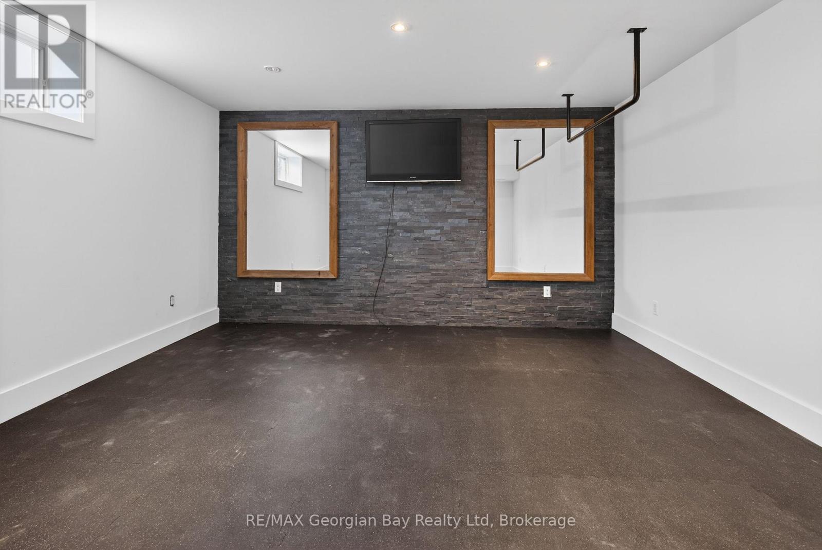 30 Brule Street, Penetanguishene, Ontario  L9M 1J1 - Photo 31 - S13033770