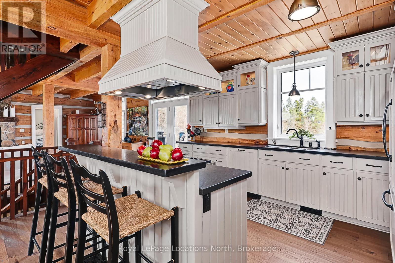 4 Purple Hill Lane, Clearview, Ontario  L0M 1G0 - Photo 12 - S13033784