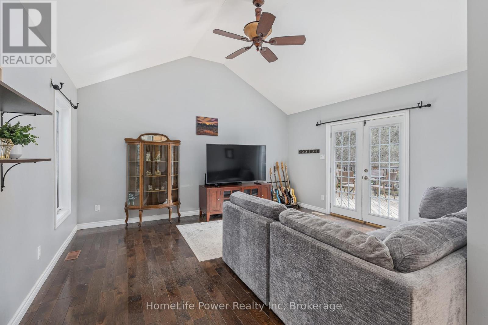 14 Erin Street, Halton Hills, Ontario  L7G 3M6 - Photo 12 - W13033766