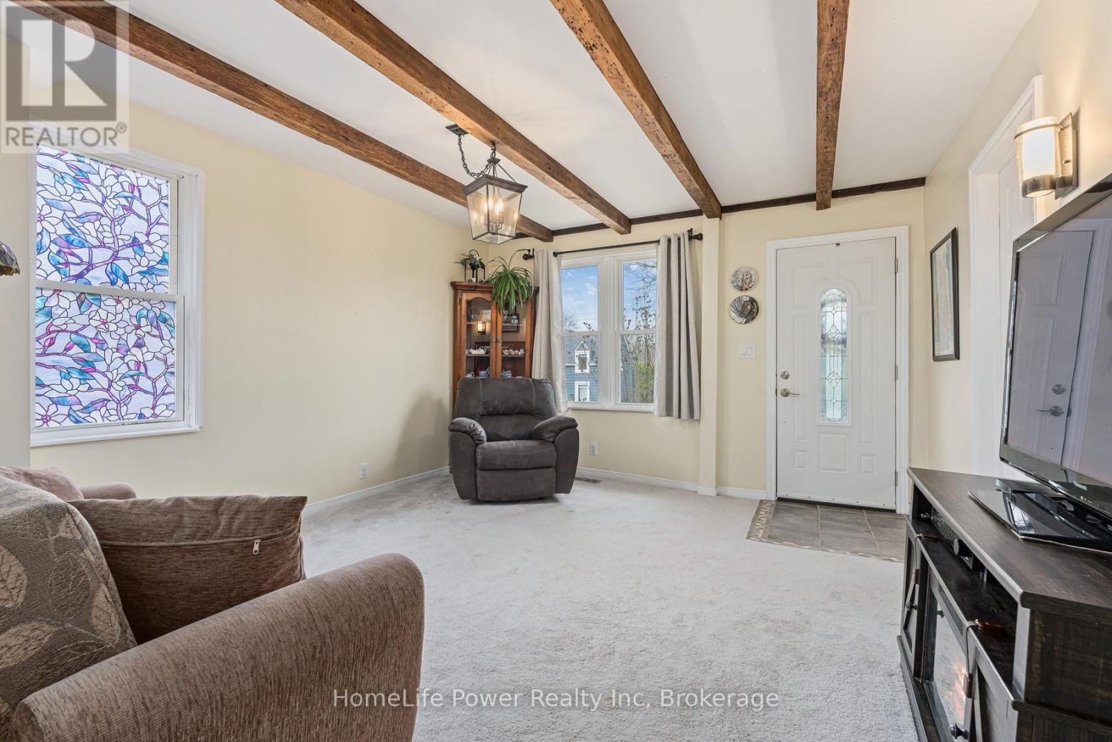 14 Erin Street, Halton Hills, Ontario  L7G 3M6 - Photo 3 - W13033766