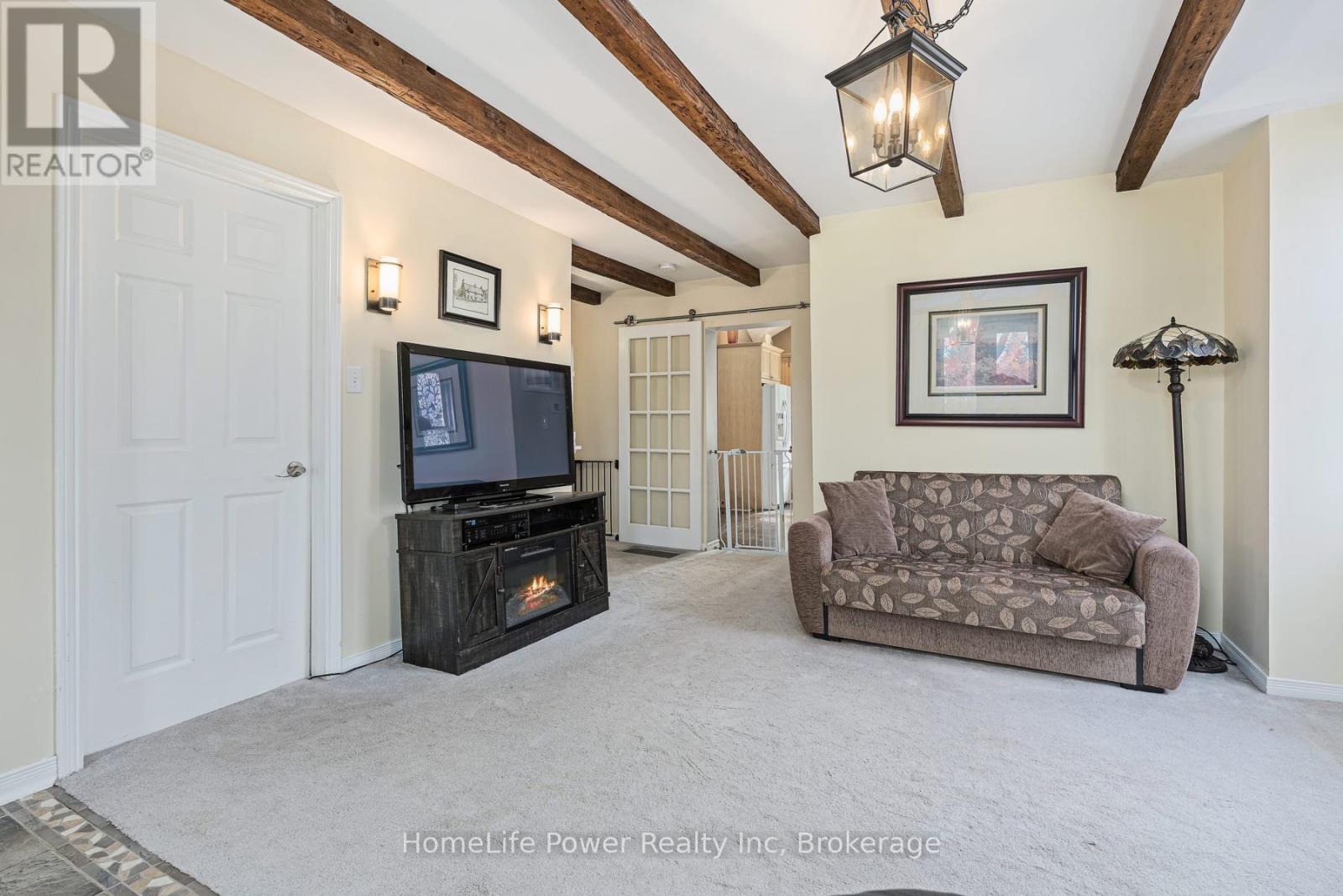 14 Erin Street, Halton Hills, Ontario  L7G 3M6 - Photo 5 - W13033766