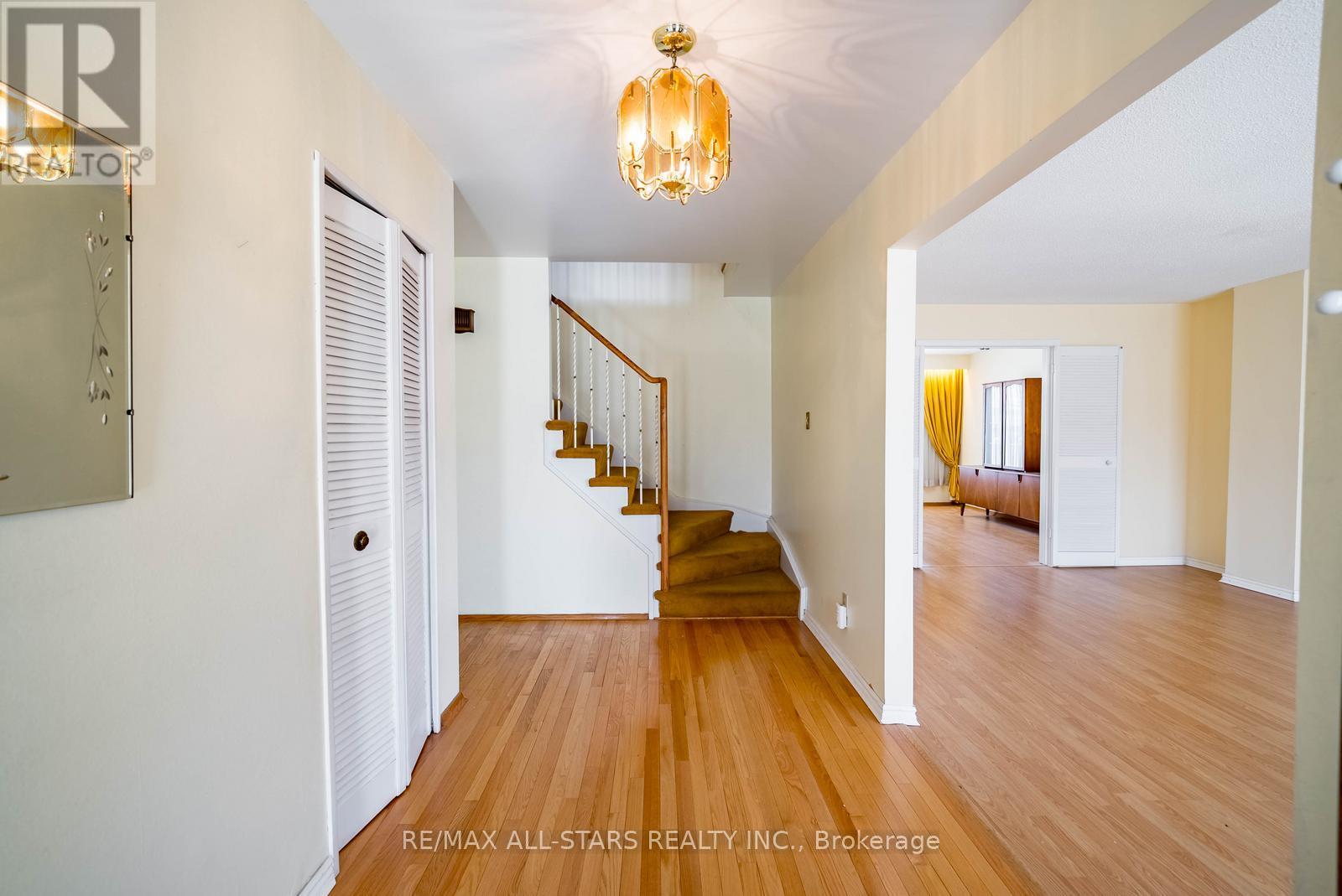 57 Gloxinia Crescent, Toronto, Ontario  M1W 2C5 - Photo 10 - E13033754