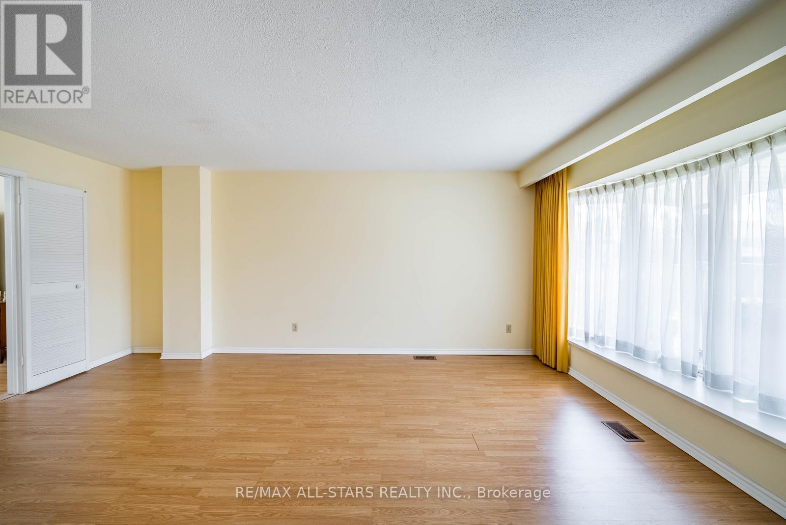 57 Gloxinia Crescent, Toronto, Ontario  M1W 2C5 - Photo 11 - E13033754