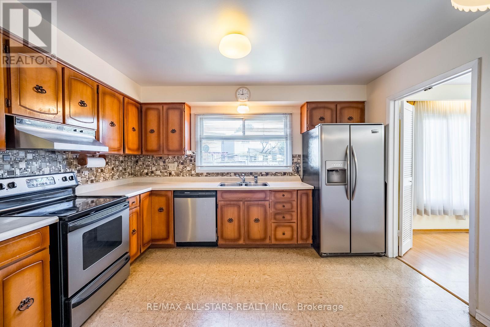 57 Gloxinia Crescent, Toronto, Ontario  M1W 2C5 - Photo 16 - E13033754