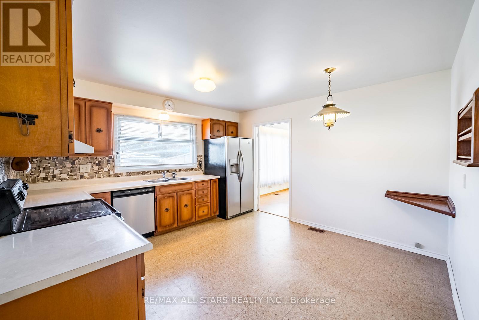 57 Gloxinia Crescent, Toronto, Ontario  M1W 2C5 - Photo 17 - E13033754