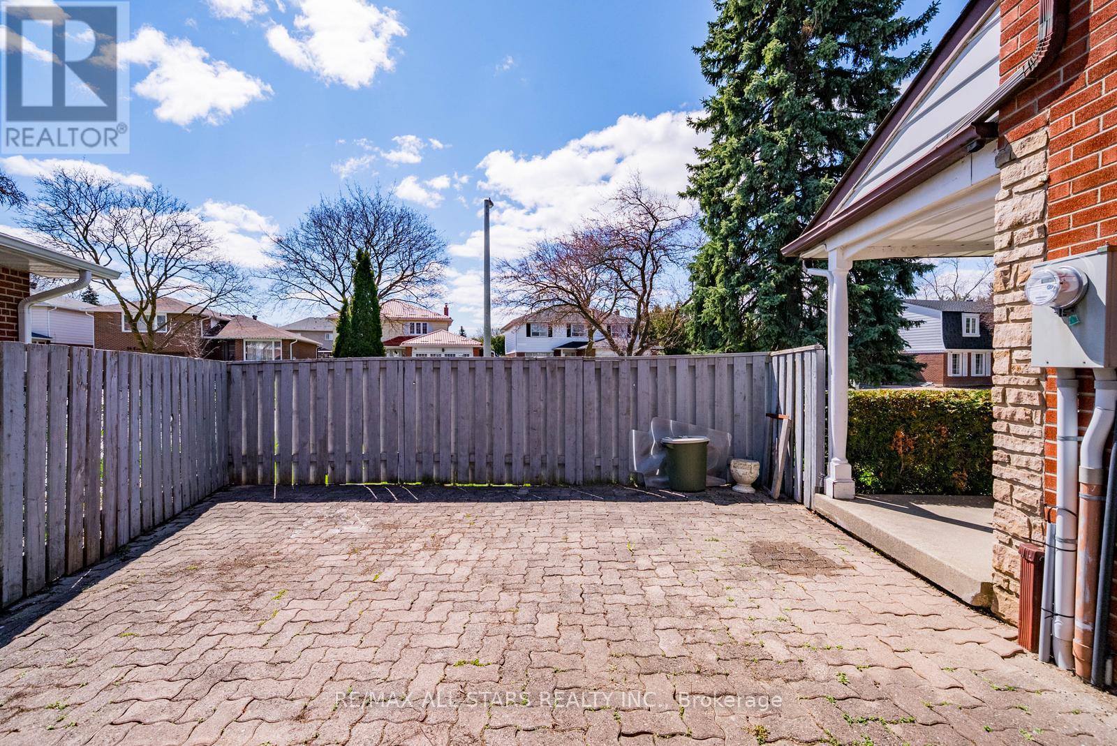 57 Gloxinia Crescent, Toronto, Ontario  M1W 2C5 - Photo 38 - E13033754