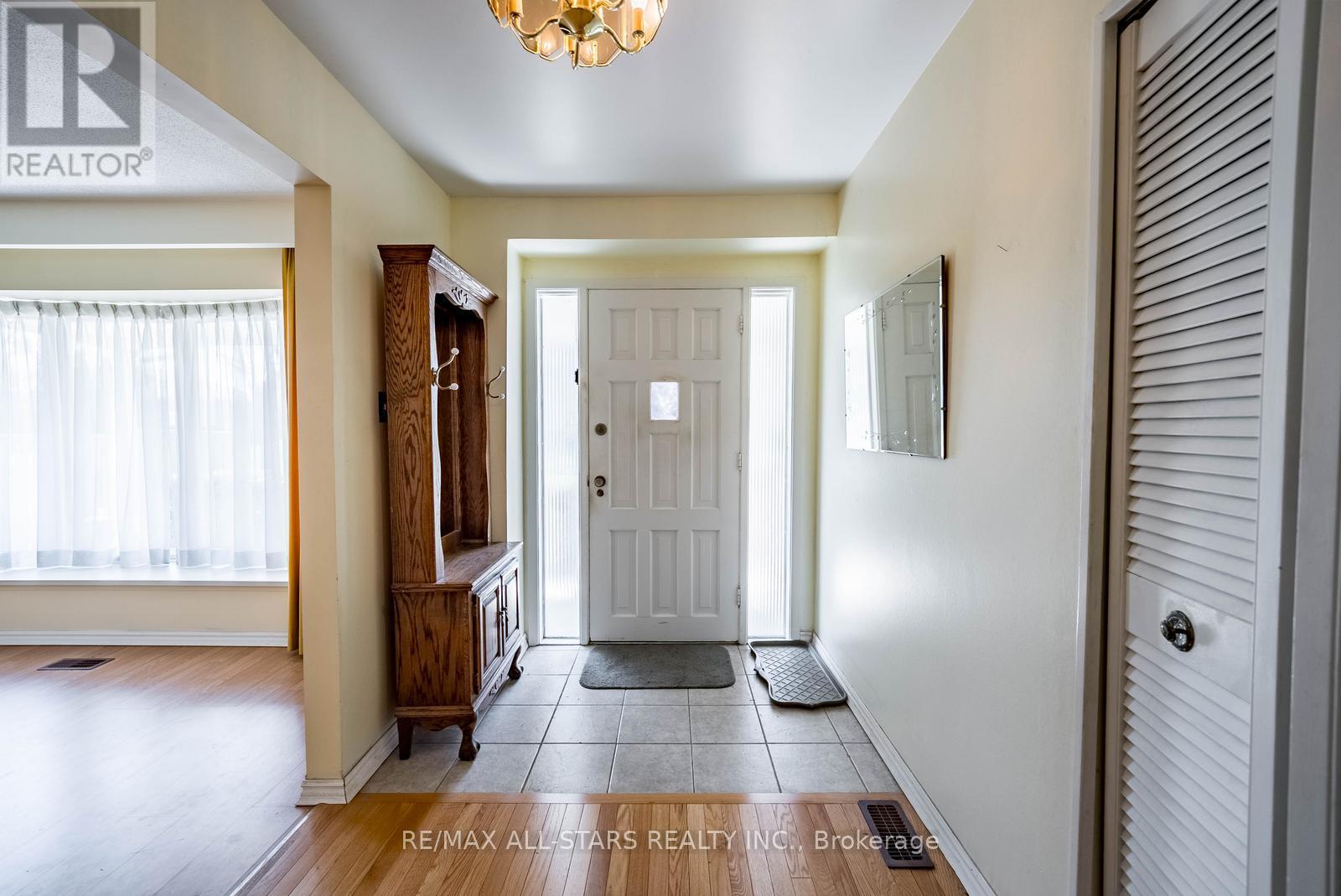 57 Gloxinia Crescent, Toronto, Ontario  M1W 2C5 - Photo 9 - E13033754