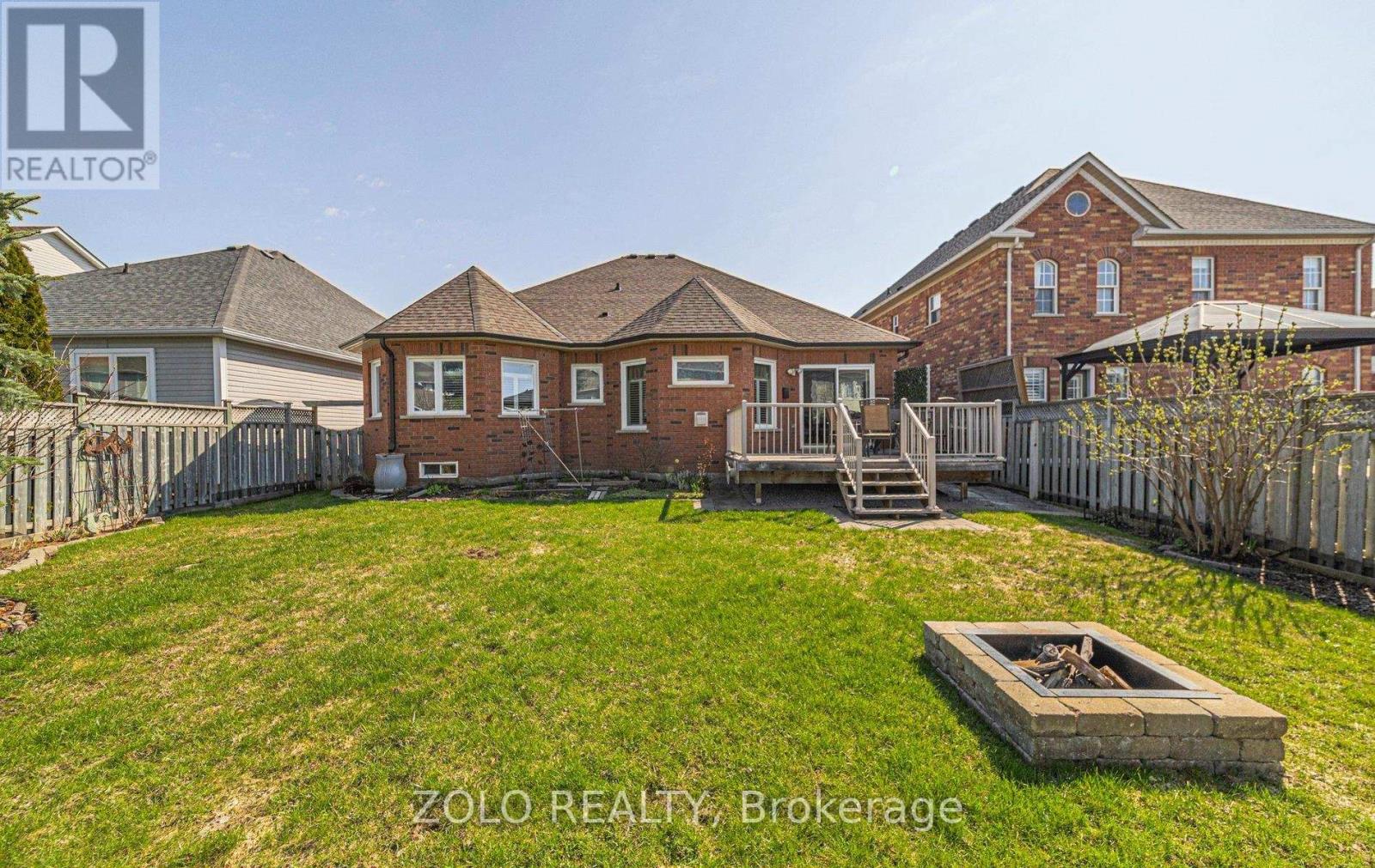 4 Sturgess Crescent, Whitby, Ontario  L1M 1J9 - Photo 34 - E13033756