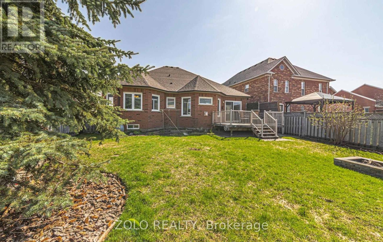 4 Sturgess Crescent, Whitby, Ontario  L1M 1J9 - Photo 35 - E13033756