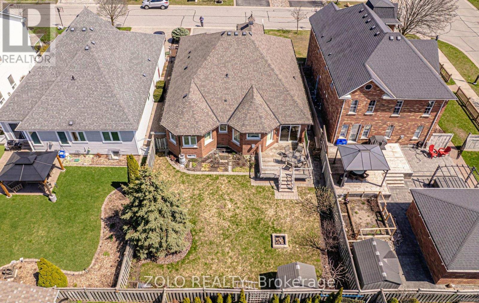 4 Sturgess Crescent, Whitby, Ontario  L1M 1J9 - Photo 39 - E13033756