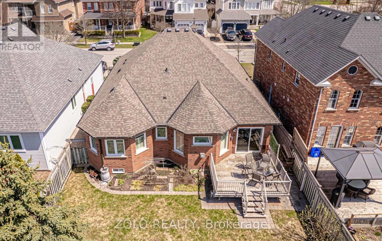 4 Sturgess Crescent, Whitby, Ontario  L1M 1J9 - Photo 40 - E13033756