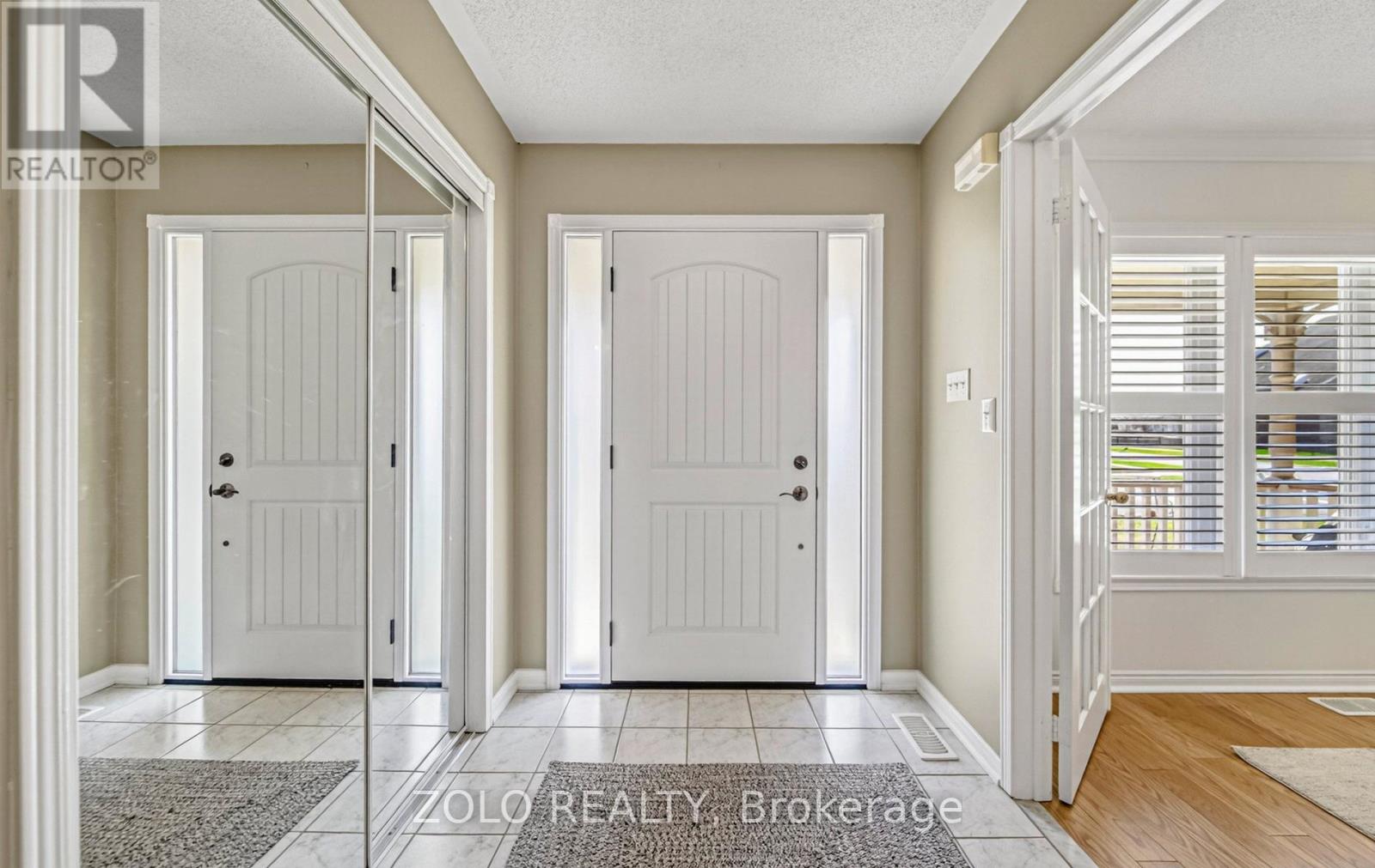 4 Sturgess Crescent, Whitby, Ontario  L1M 1J9 - Photo 5 - E13033756