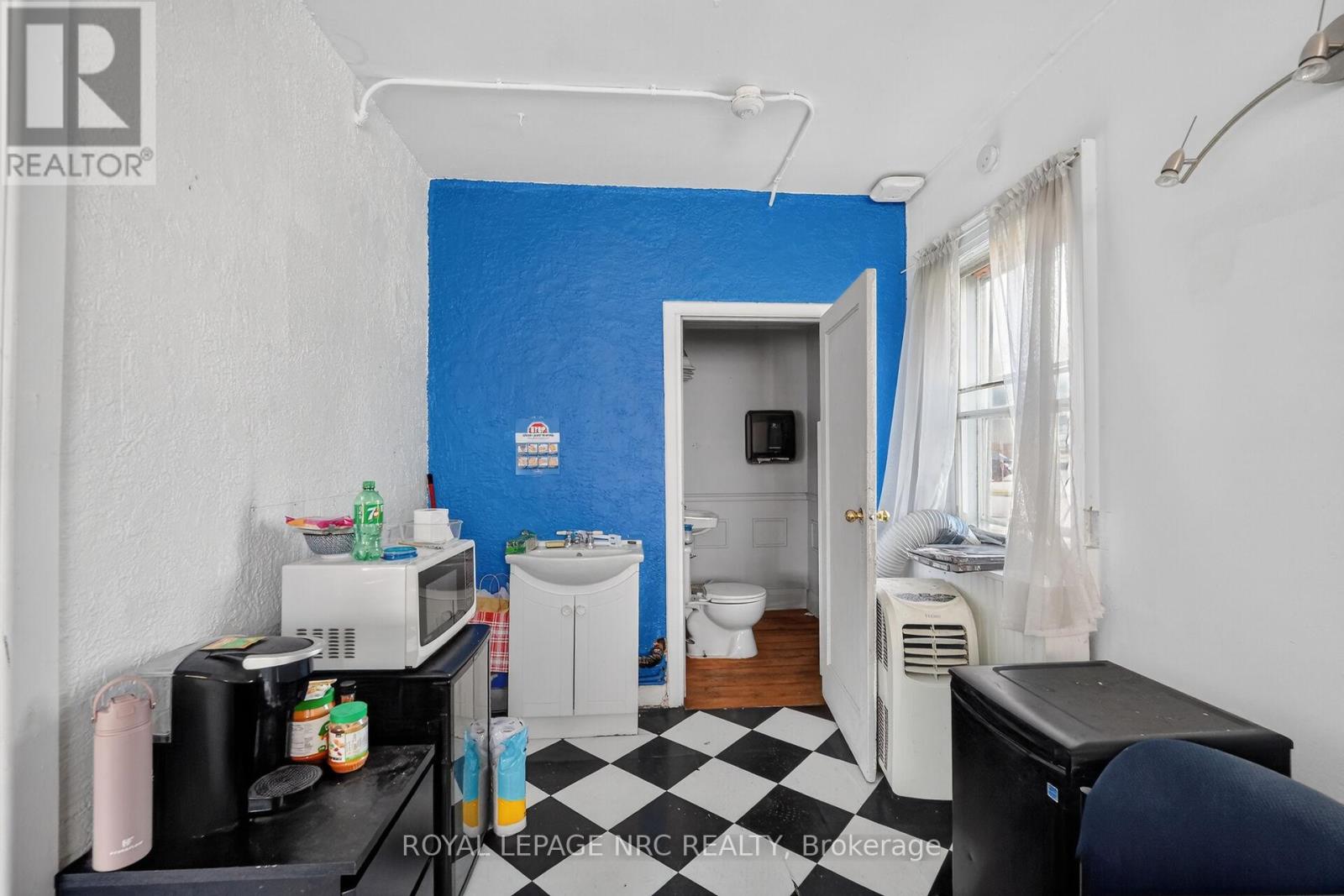 13 Albert Street W, Thorold, Ontario  L2V 2E9 - Photo 10 - X13033828