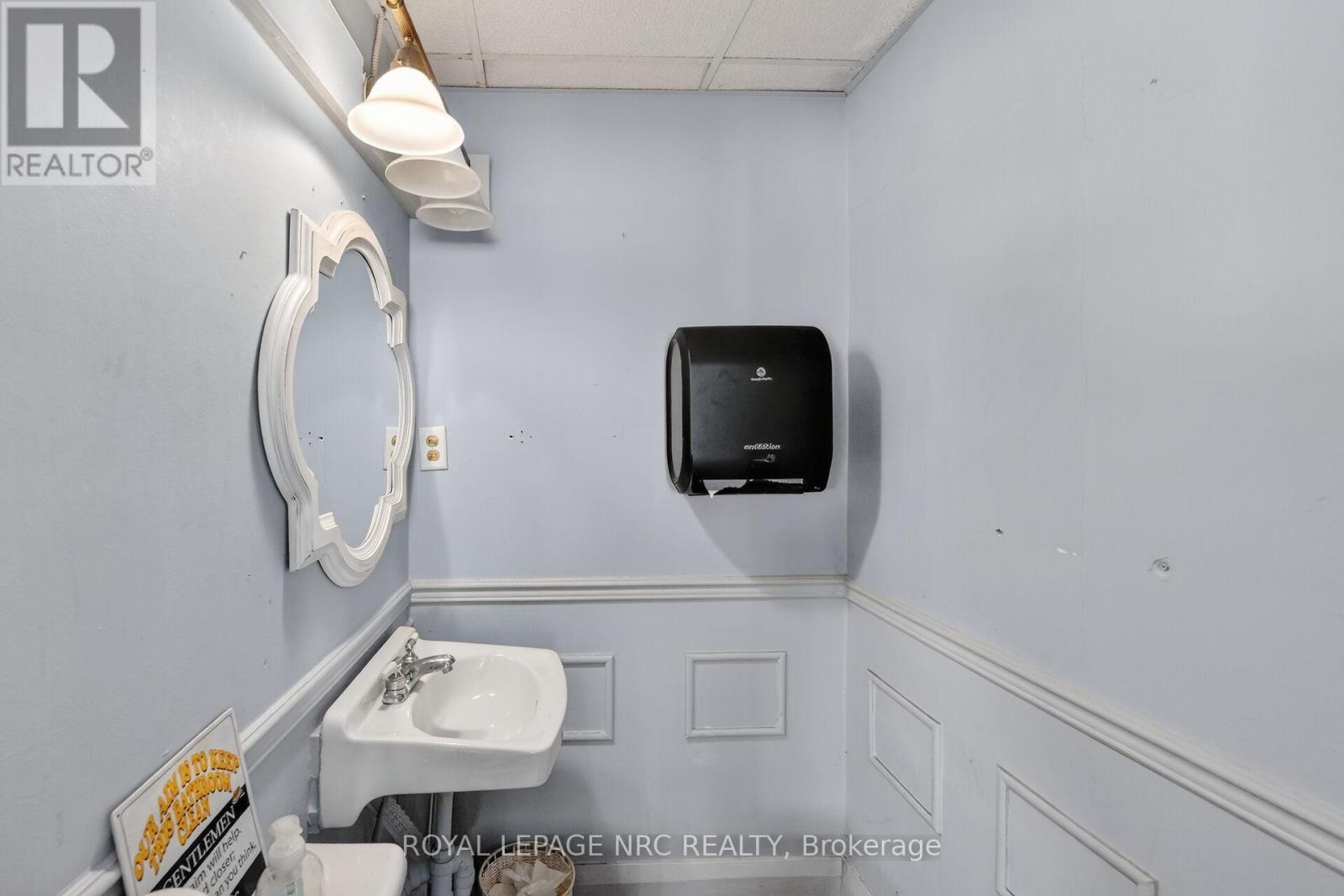 13 Albert Street W, Thorold, Ontario  L2V 2E9 - Photo 11 - X13033828