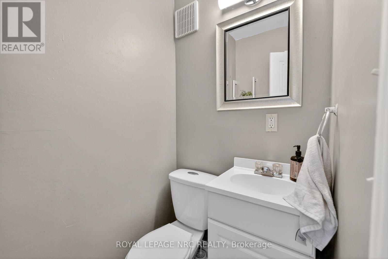 13 Albert Street W, Thorold, Ontario  L2V 2E9 - Photo 18 - X13033828