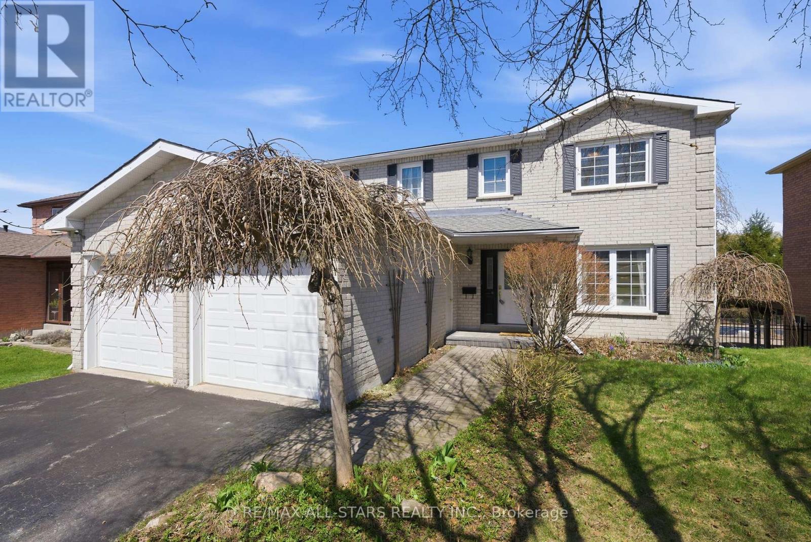 923 LESLIE VALLEY DRIVE, Newmarket, Ontario