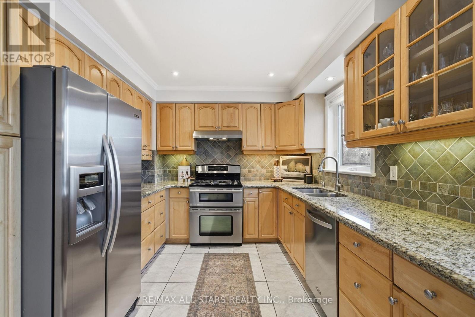 923 Leslie Valley Drive, Newmarket, Ontario  L3Y 7G3 - Photo 10 - N13033796