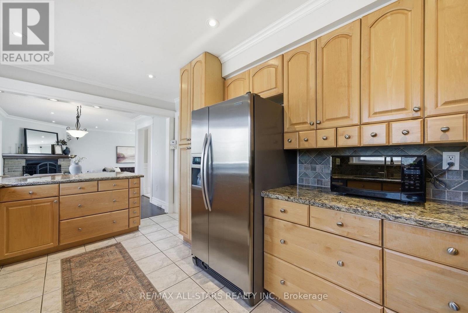 923 Leslie Valley Drive, Newmarket, Ontario  L3Y 7G3 - Photo 13 - N13033796