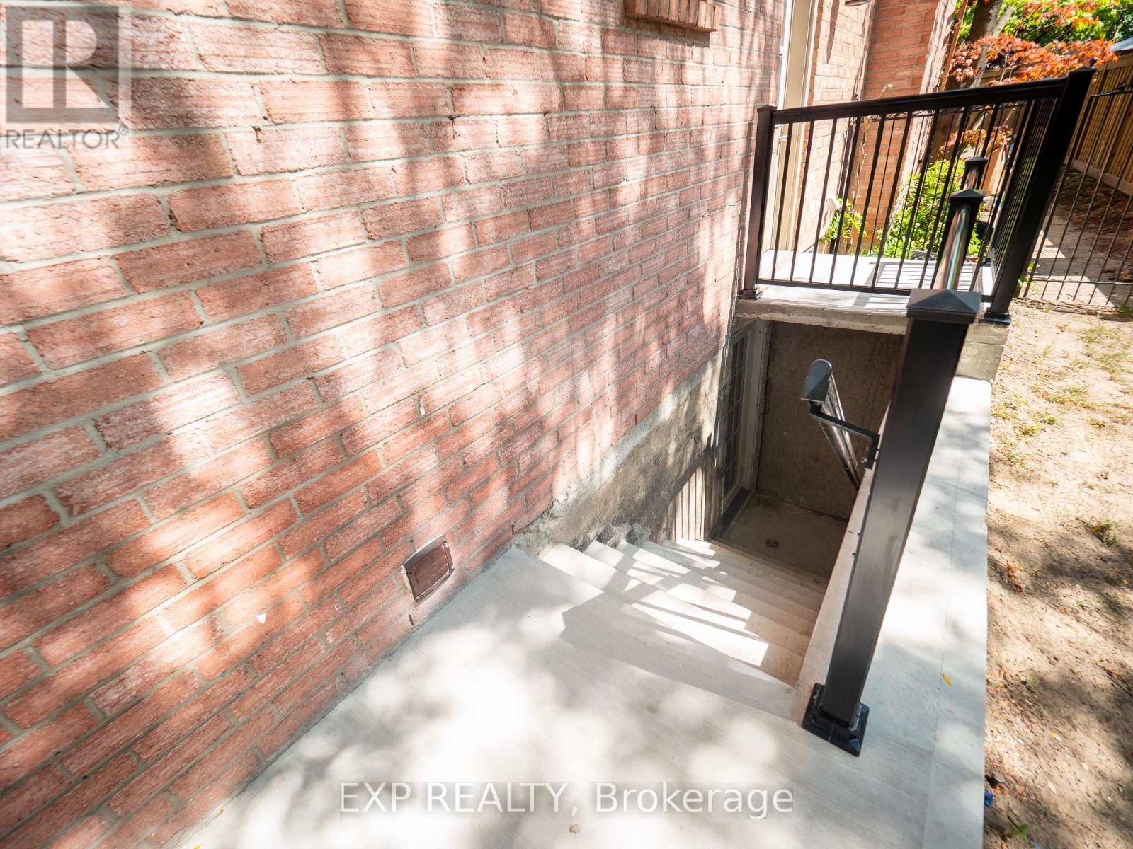 Bsmt - 4591 Credit Pointe Drive, Mississauga, Ontario  L5M 3L6 - Photo 3 - W13033746