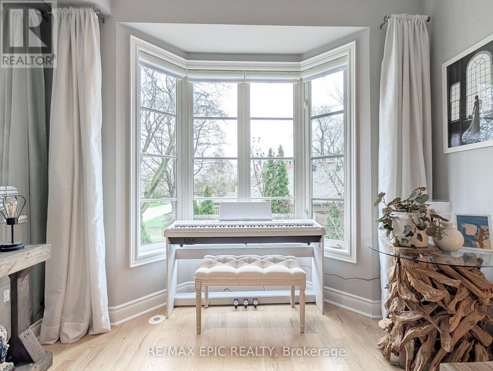 3 - 235 Van Dusen Boulevard, Toronto, Ontario  M8Z 3J2 - Photo 3 - W13033762