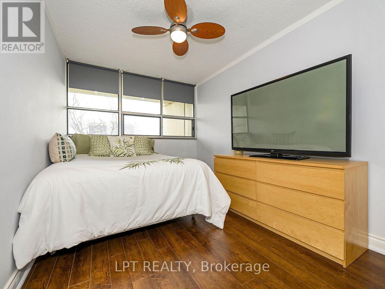 534 - 1300 Marlborough Court, Oakville, Ontario  L6H 2S2 - Photo 28 - W13033772