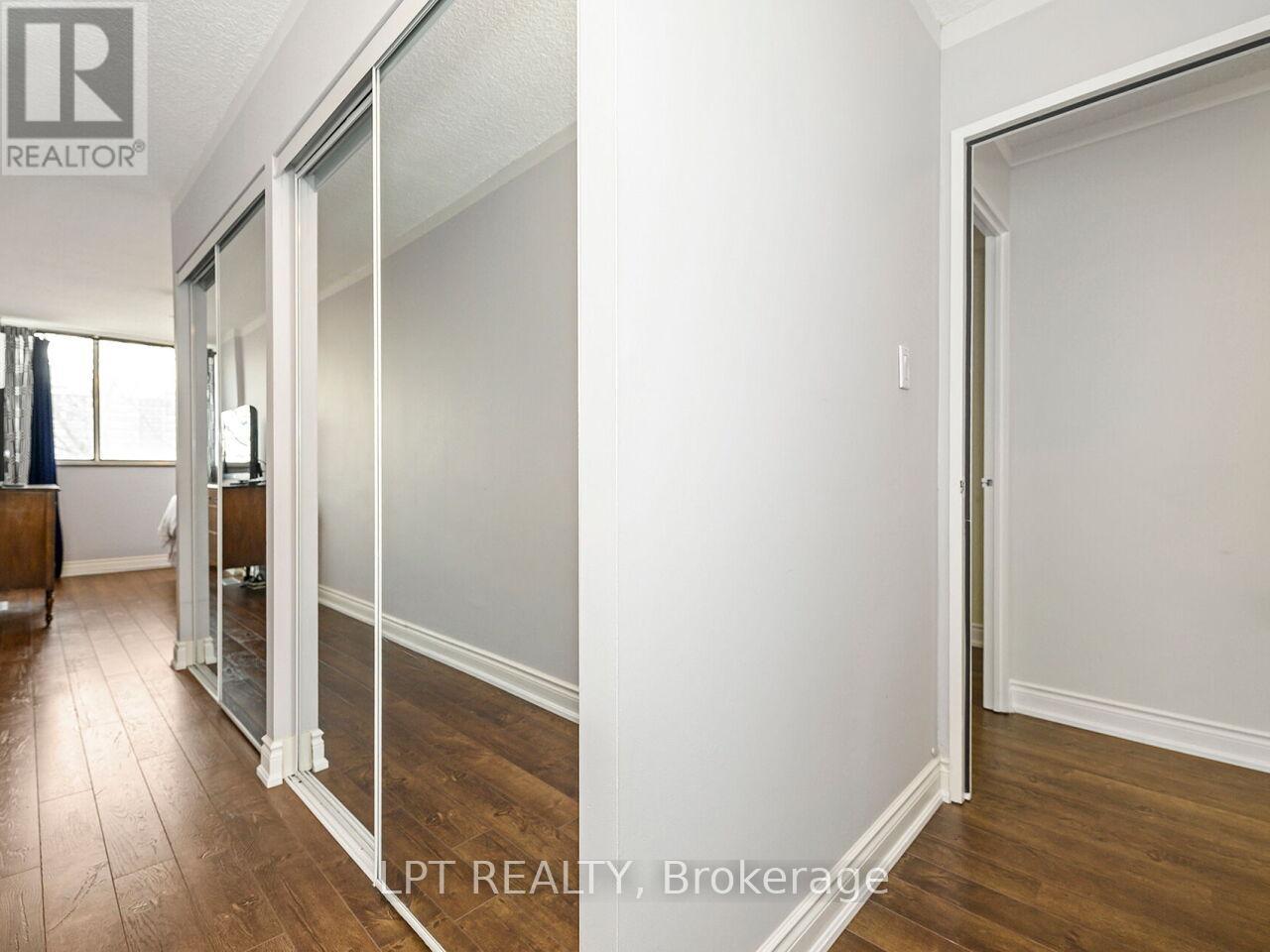 534 - 1300 Marlborough Court, Oakville, Ontario  L6H 2S2 - Photo 34 - W13033772