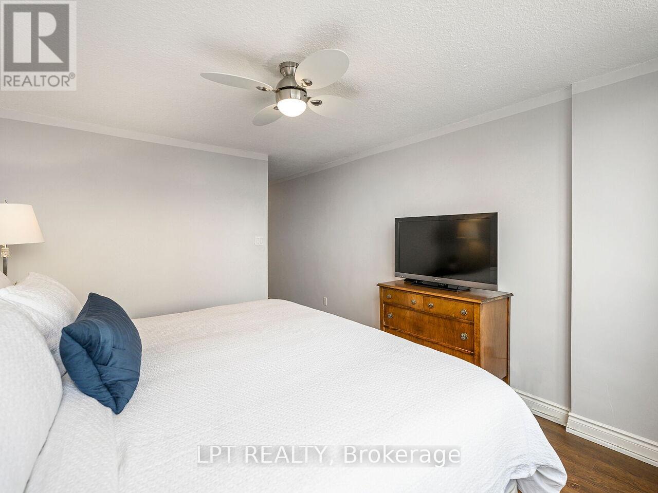 534 - 1300 Marlborough Court, Oakville, Ontario  L6H 2S2 - Photo 38 - W13033772