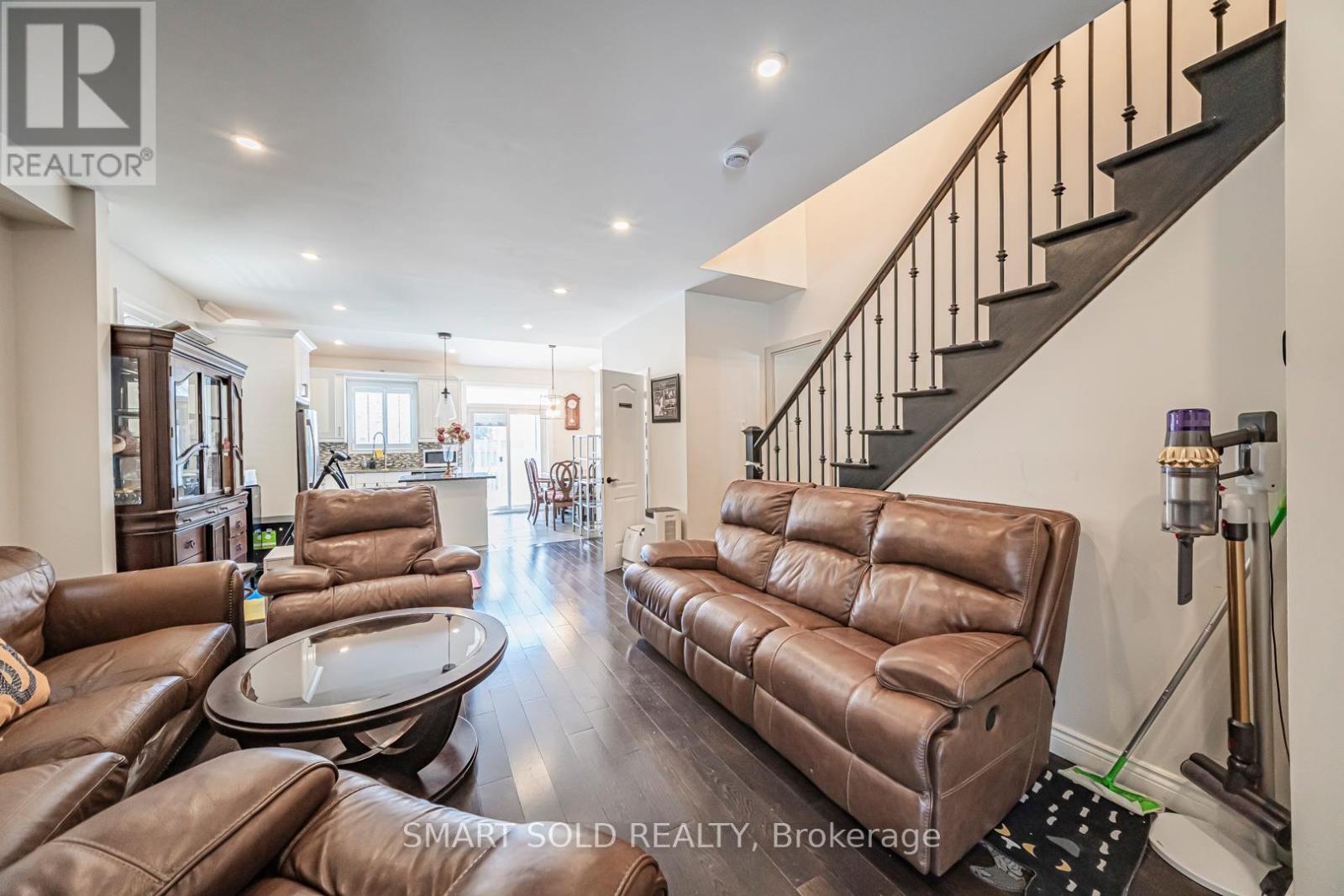 Upper - 3486 Fountain Park Avenue, Mississauga, Ontario  L5M 7E5 - Photo 15 - W13033780