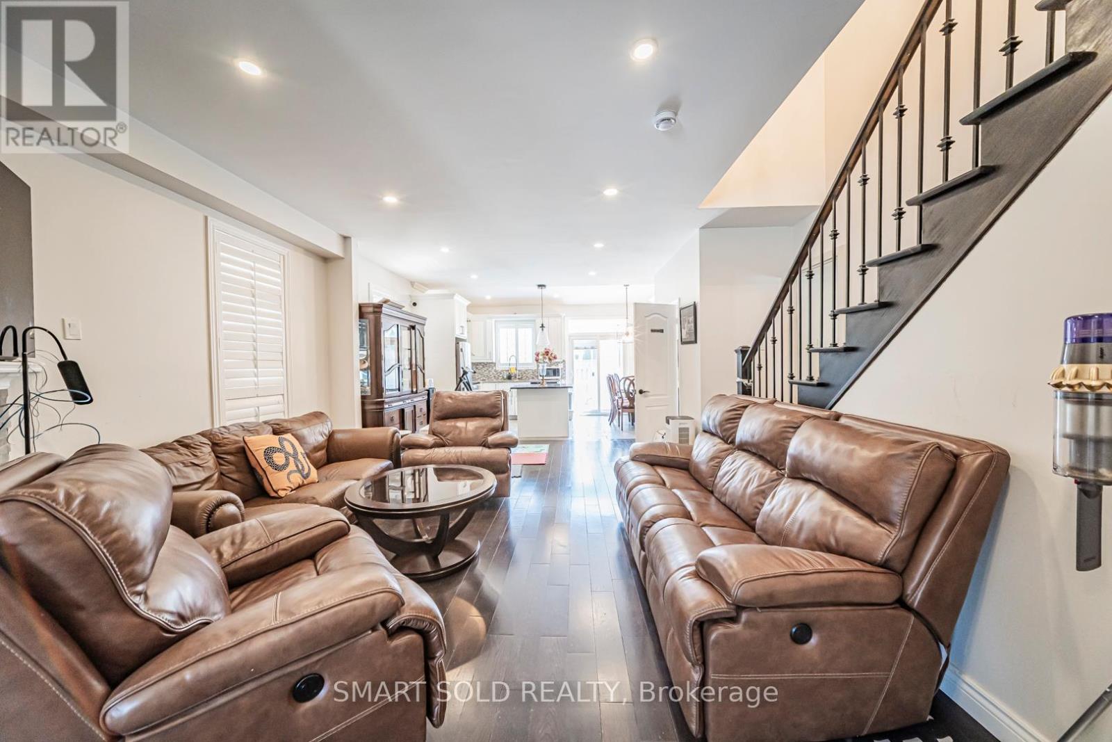 Upper - 3486 Fountain Park Avenue, Mississauga, Ontario  L5M 7E5 - Photo 16 - W13033780