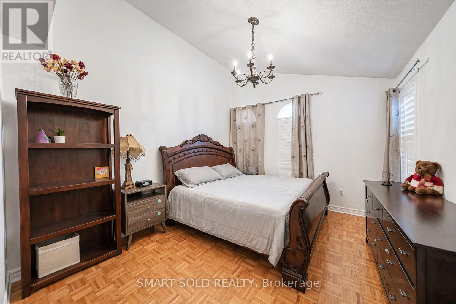 Upper - 3486 Fountain Park Avenue, Mississauga, Ontario  L5M 7E5 - Photo 33 - W13033780