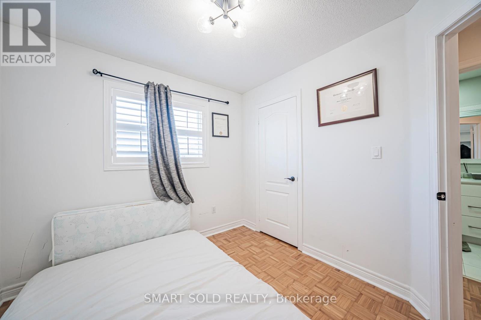 Upper - 3486 Fountain Park Avenue, Mississauga, Ontario  L5M 7E5 - Photo 42 - W13033780