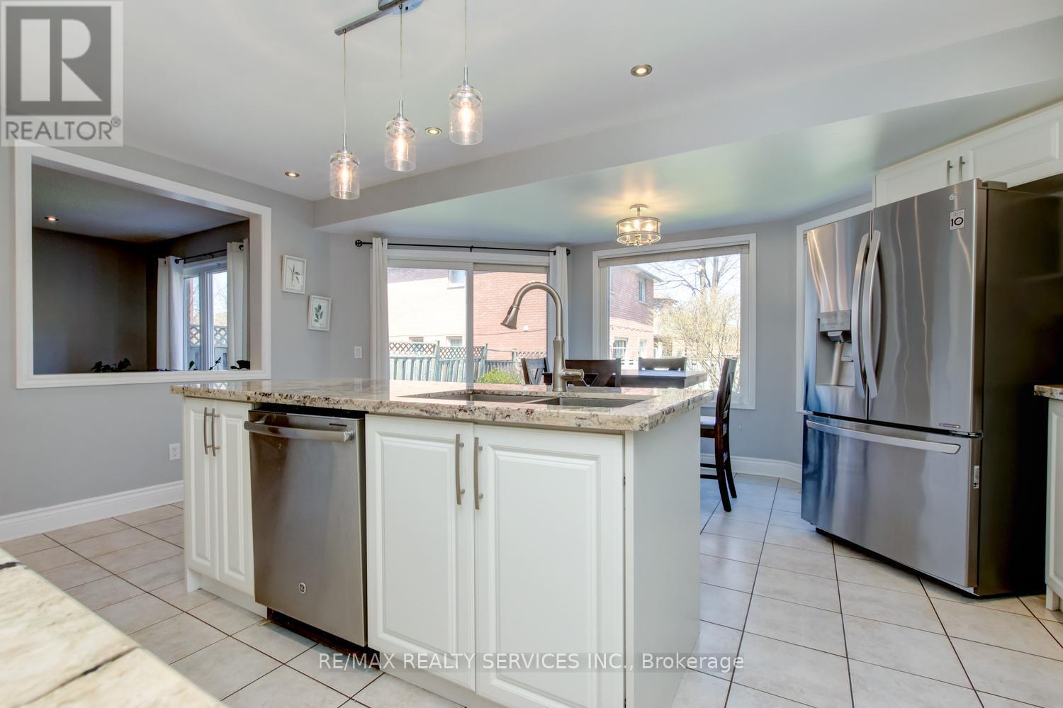 3 Nymark Place, Brampton, Ontario  L6S 5T5 - Photo 13 - W13033810