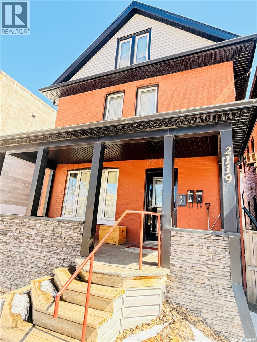 2119 Lorne Street, Regina, Saskatchewan  S4P 2M6 - Photo 2 - SK033481