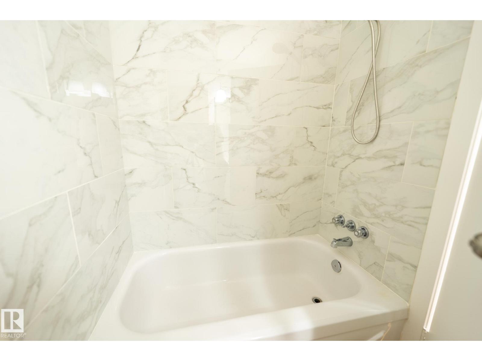 744 Saddleback Rd Nw, Edmonton, Alberta  T6J 5E6 - Photo 16 - E4483680