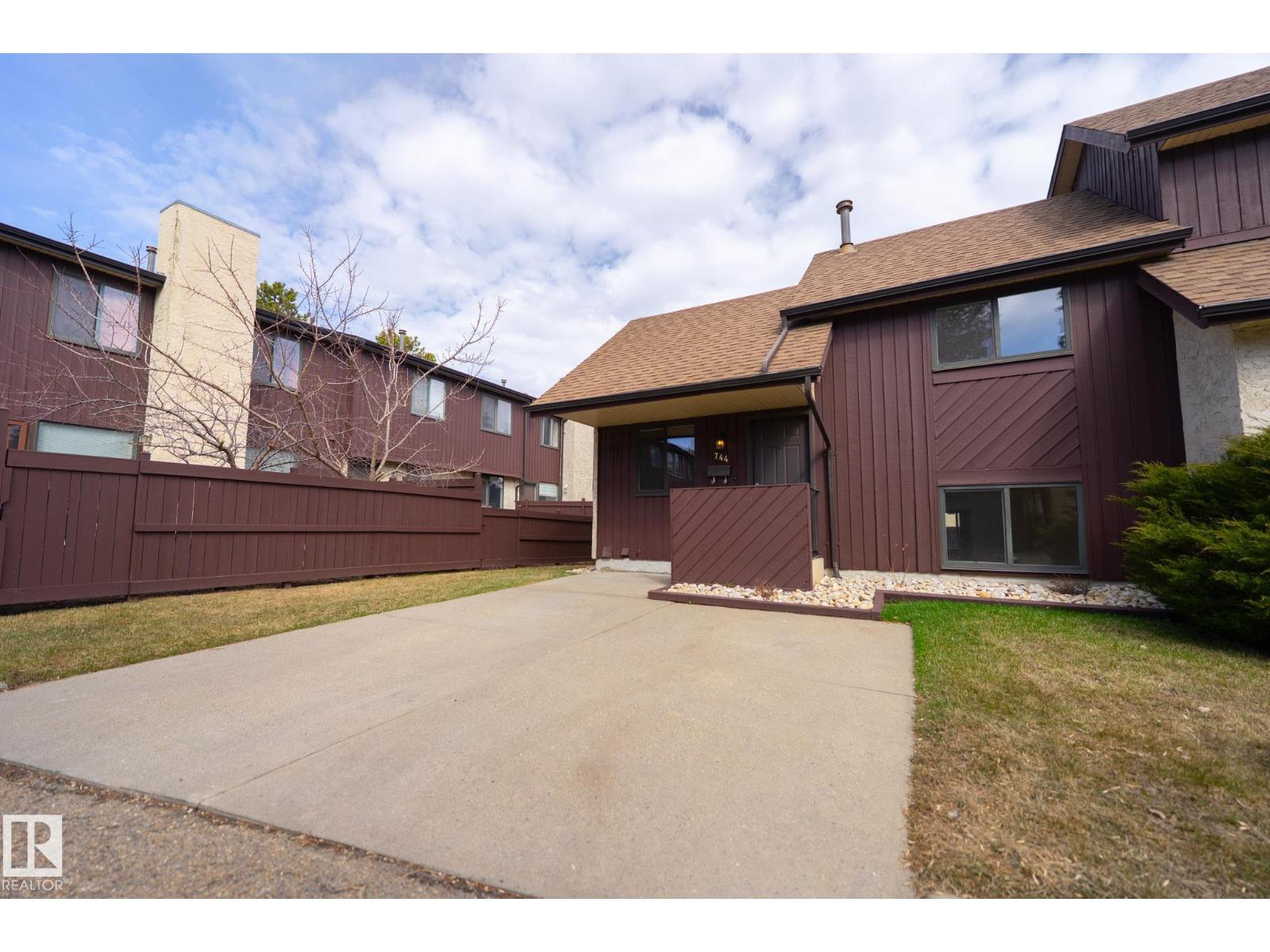 744 Saddleback Rd Nw, Edmonton, Alberta  T6J 5E6 - Photo 35 - E4483680