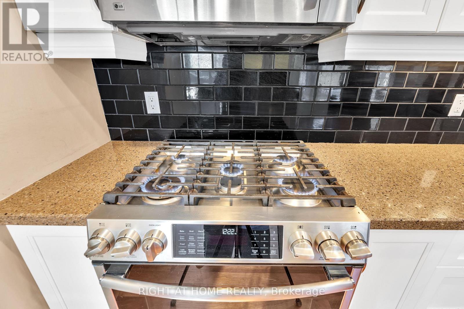 3 - 104 Woodlawn Road E, Guelph, Ontario  N1E 1B7 - Photo 13 - X13033820