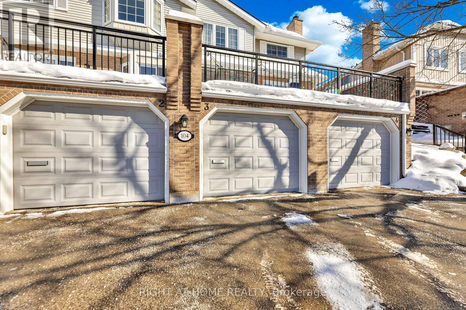 3 - 104 Woodlawn Road E, Guelph, Ontario  N1E 1B7 - Photo 2 - X13033820