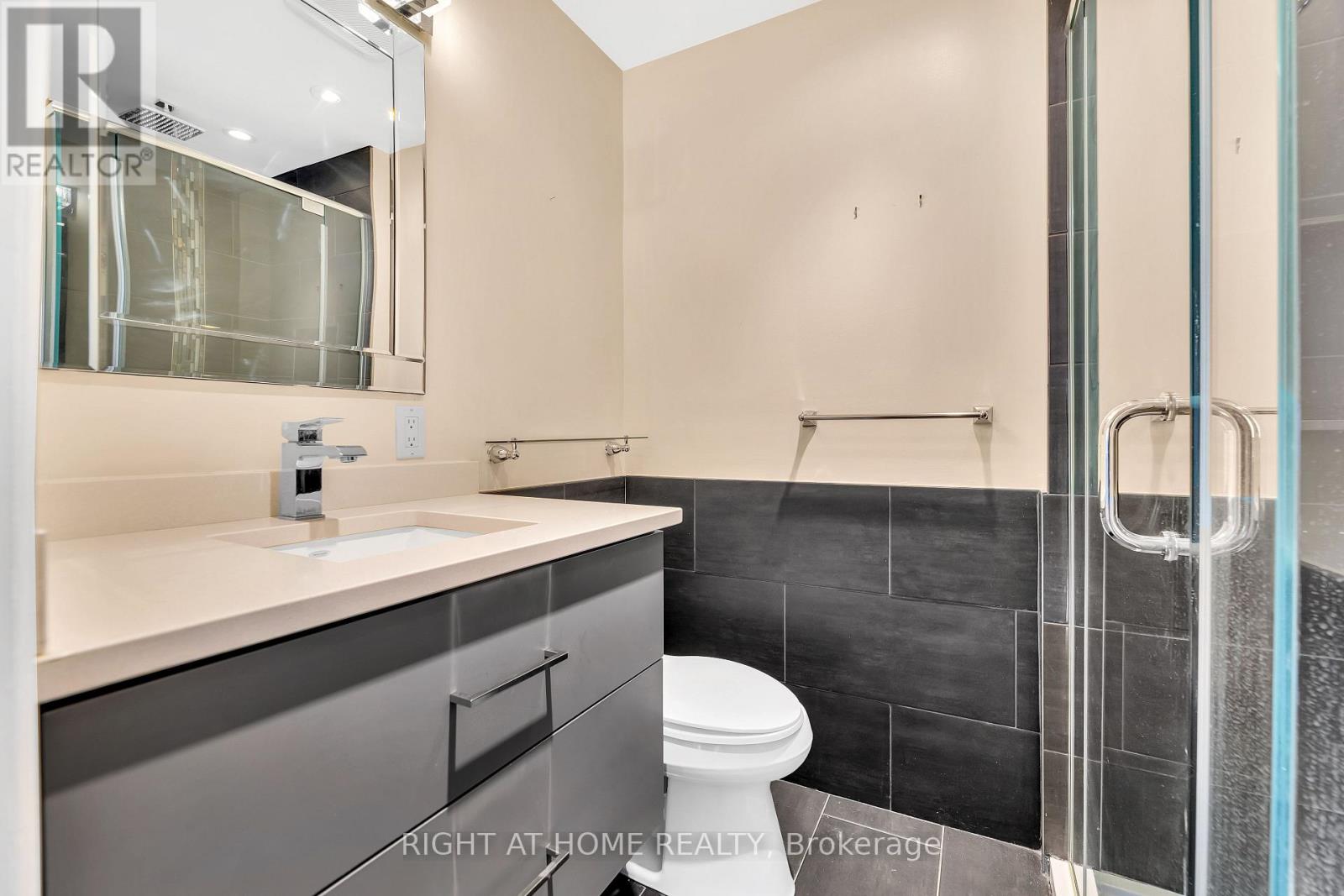 3 - 104 Woodlawn Road E, Guelph, Ontario  N1E 1B7 - Photo 23 - X13033820