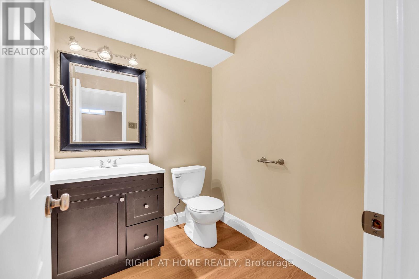 3 - 104 Woodlawn Road E, Guelph, Ontario  N1E 1B7 - Photo 30 - X13033820