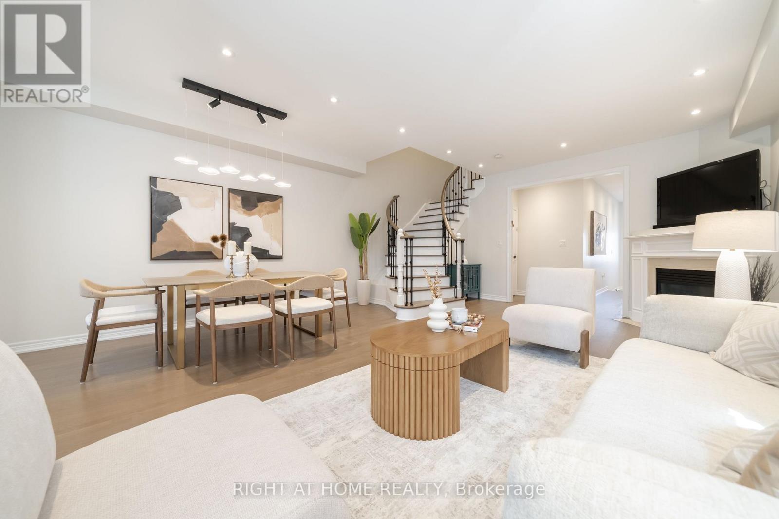 14 LADY LORETTA LANE, Vaughan, Ontario